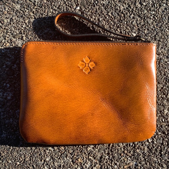 Patricia Nash 100% genuine leather clutch wristlet - Picture 3 of 8